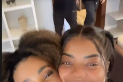 Ludmilla faz surpresa para mostrar nova mansão para Brunna Gonçalves