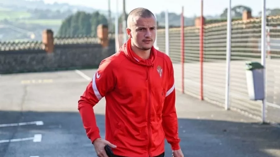 Lateral ucraniano de clube espanhol quer ir para a guerra ajudar seu país