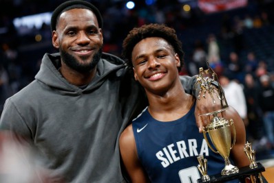 Filho de LeBron James está na mira de três franquias da NBA para o draft