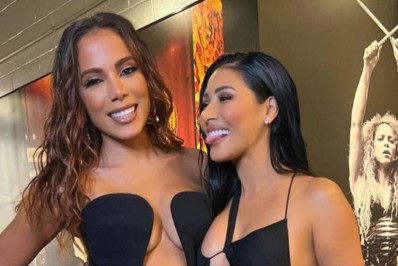 Anitta faz as pazes com Simaria e lista de desafetos da cantora diminui ainda mais