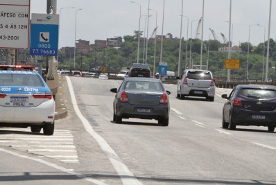 Rampas de saída da Ponte Rio-Niterói serão interditadas para deslocamento de carros alegóricos