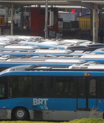 Cariocas passam sufoco por causa da greve do BRT