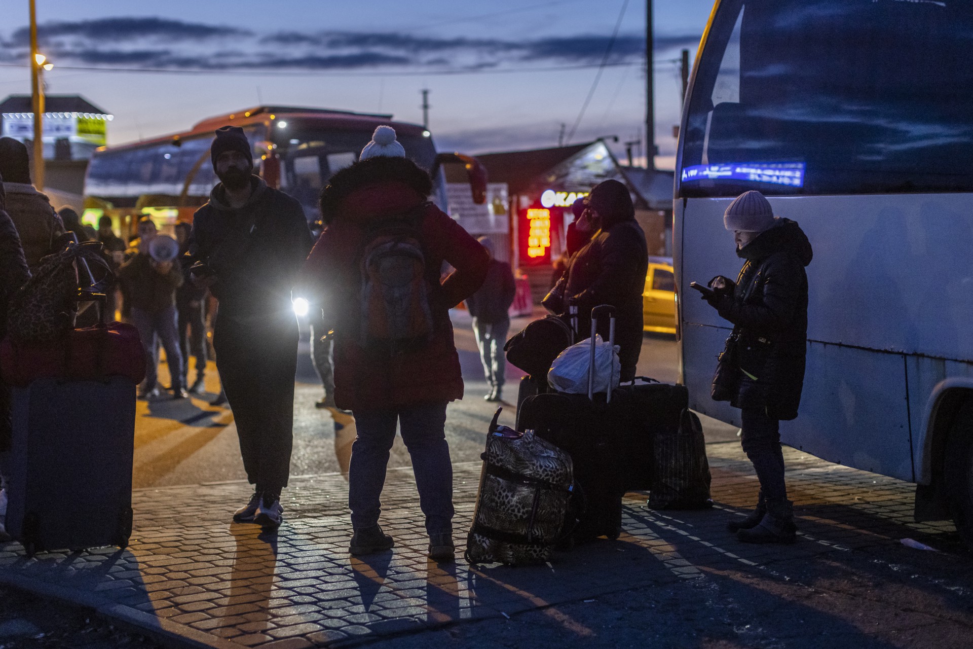 Polônia diz que 100 mil ucranianos chegaram ao país desde ataque russo - AFP