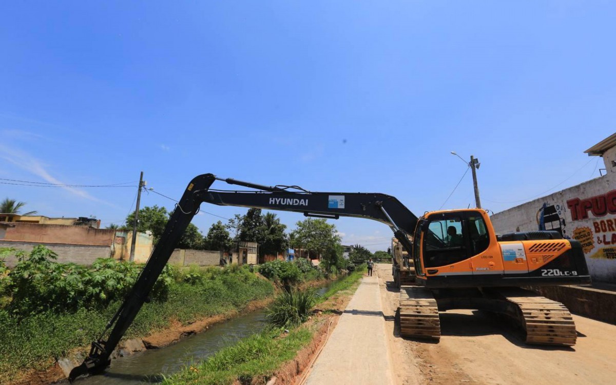 A dragagem e limpeza de rios e canais &eacute; fundamental para evitar enchentes