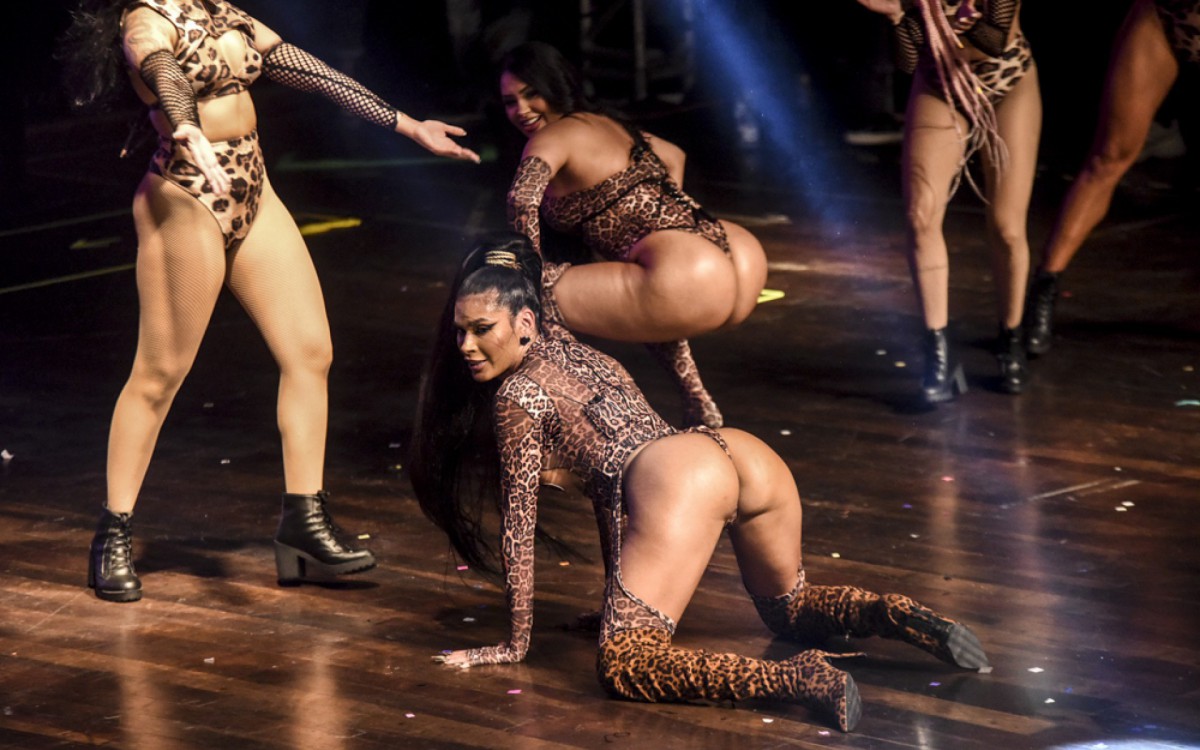 Pocah se apresenta com seu bloco em SP - Ag. News