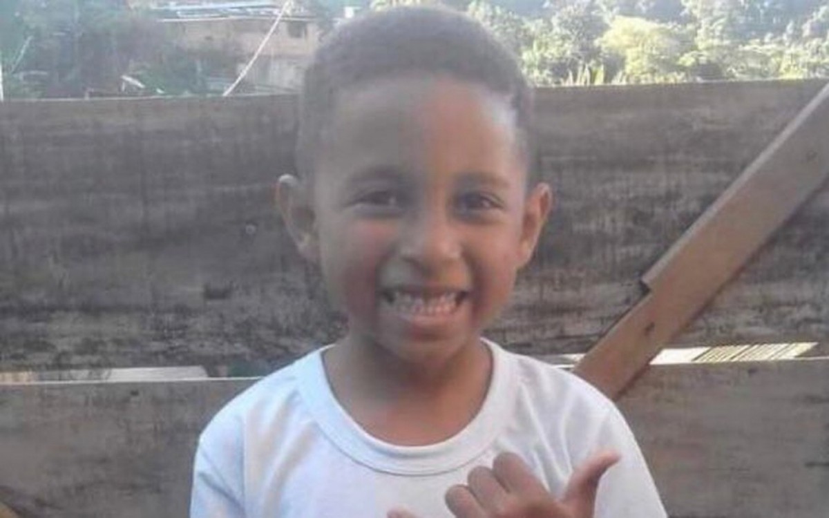 Pedro Henrique, de 8 anos, segue desaparecido após tragédia de Petrópolis - Reprodução