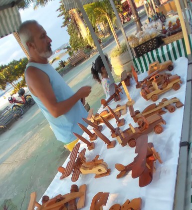 Feira acontece  na Pra&ccedil;a do Pescador, no Centro - Divulga&ccedil;&atilde;o
