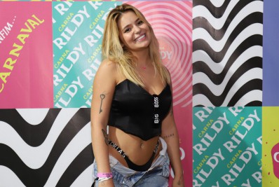 Viih Tube e mais famosos curtem evento de Carnaval no Riocentro