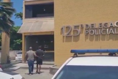 Namorado de digital influencer morta em acidente de moto é preso por pilotar embriagado em São Pedro da Aldeia