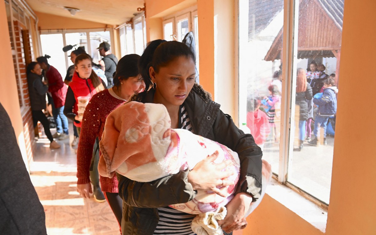 A ofensiva militar iniciada pela R&uacute;ssia na Ucr&acirc;nia provoca o deslocamento de "mais de sete milh&otilde;es" de pessoas, disse neste domingo (27) o comiss&aacute;rio europeu para Gest&atilde;o de Crises, o esloveno Janez Lenarcic.

