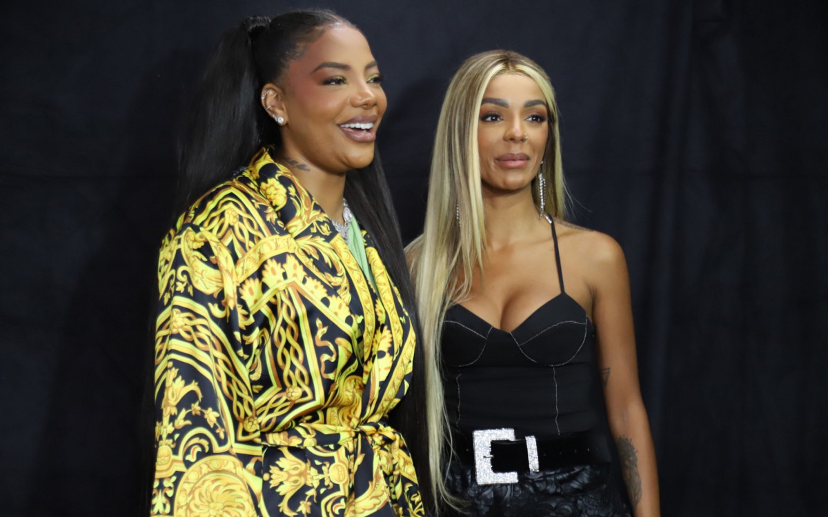 Ludmilla se apresenta em evento de Carnaval no Riocentro e conta com a presença da mulher, Brunna Gonçalves, que foi eliminada recentemente do 'BBB 22' - Ag. News