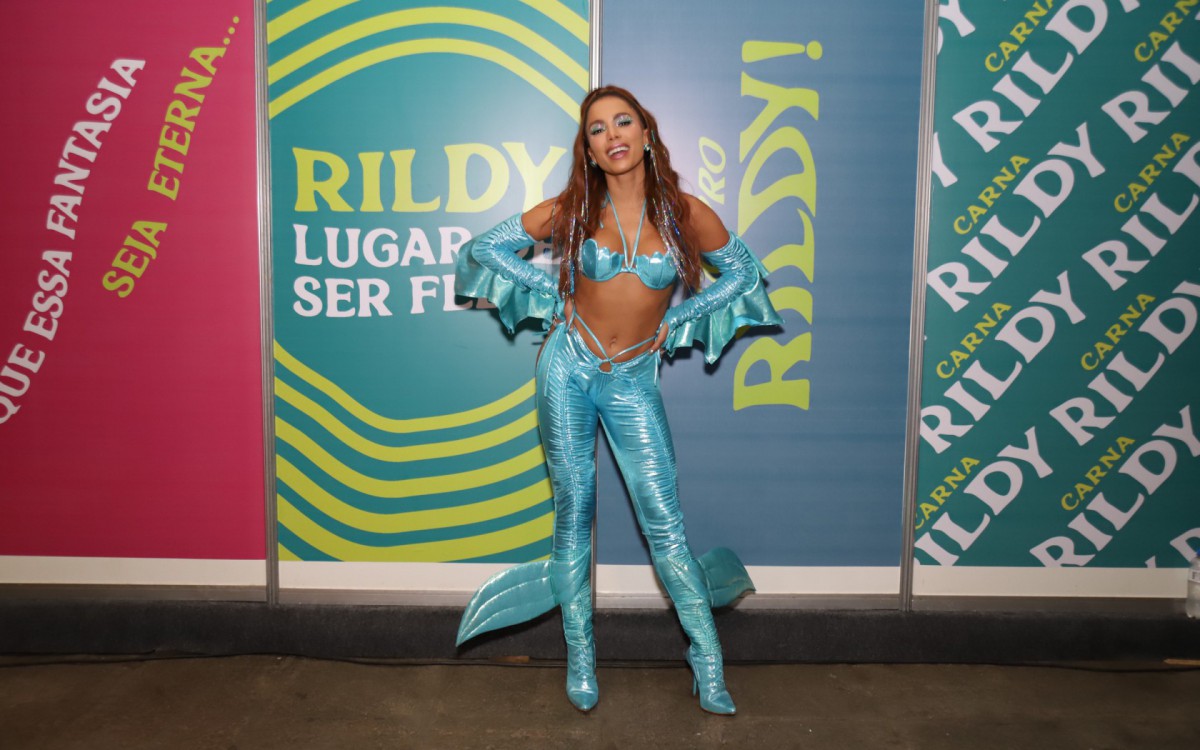 Anitta faz show no evento CarnaRildy, no Riocentro