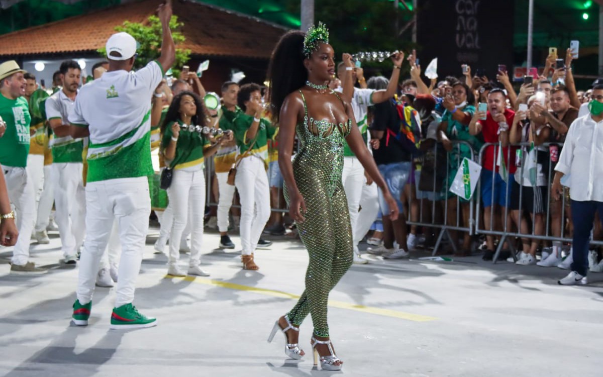 Iza na abertura do Rio Carnaval