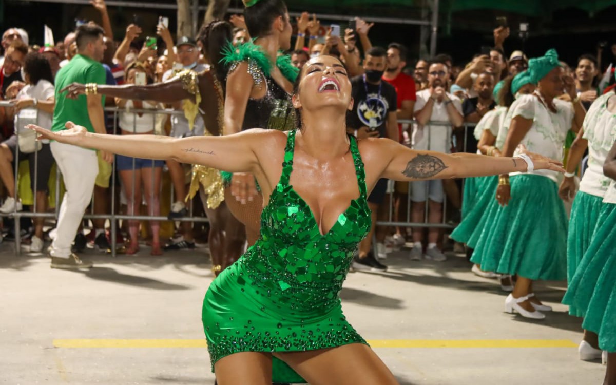 Carla Prata na abertura do Rio Carnaval