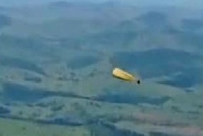 Piloto de parapente morre após queda em voo; Vídeo 