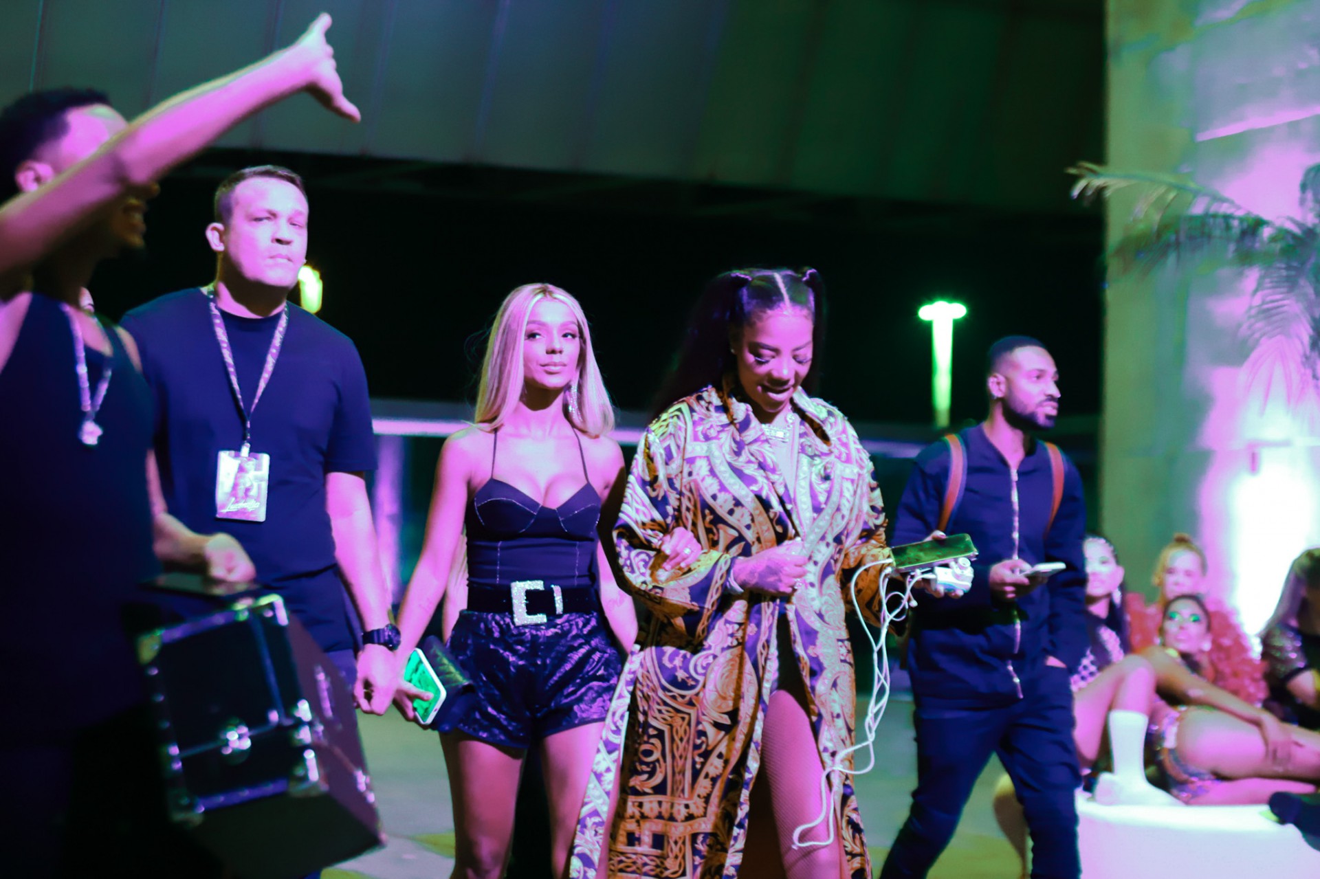 Ludmilla se apresenta em evento de Carnaval no Riocentro e conta com a presença da mulher, Brunna Gonçalves, que foi eliminada recentemente do 'BBB 22' - Ag. News