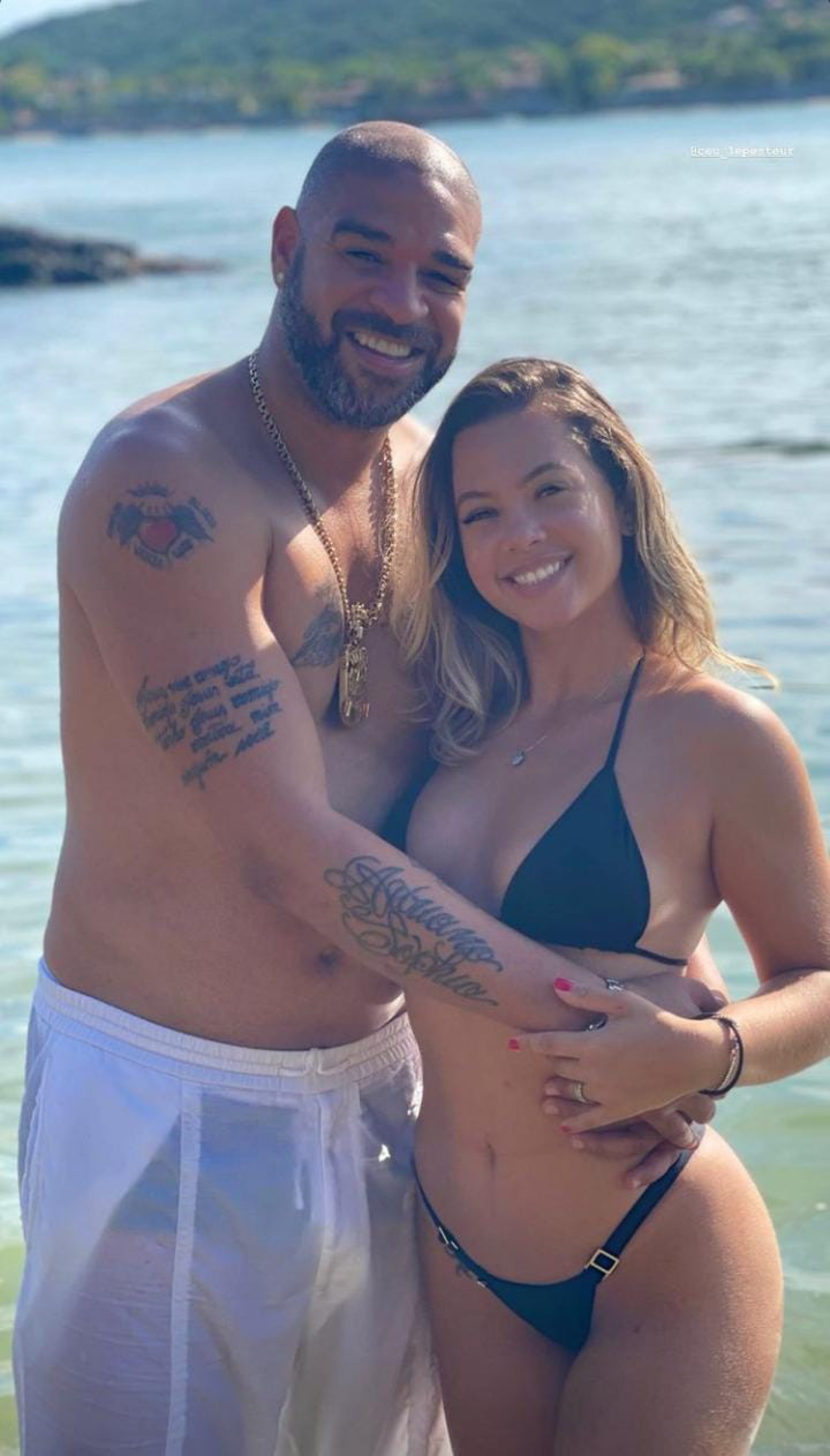 Adriano Imperador posa com Céu Oliveira, seu novo affair - Reprodução/Instagram