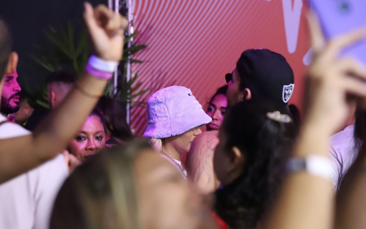 Gabigol e Rafaella Santos, irm&atilde; de Neymar, se reencontram em evento de Carnaval no Rio