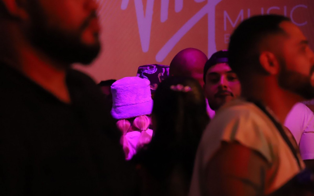 Gabigol e Rafaella Santos, irm&atilde; de Neymar, se reencontram em evento de Carnaval no Rio