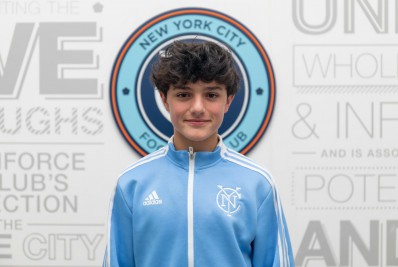 Jogador de 14 anos acerta contrato profissional e se torna o mais jovem da história da MLS