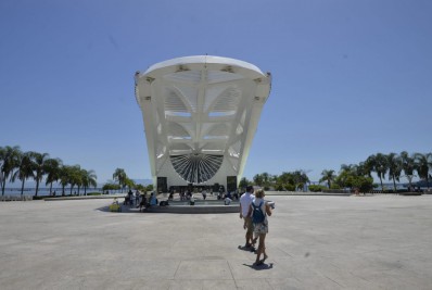 Cariocas e turistas buscaram descanso na Zona Portuária do Rio - Fabio Costa/Agência O Dia
