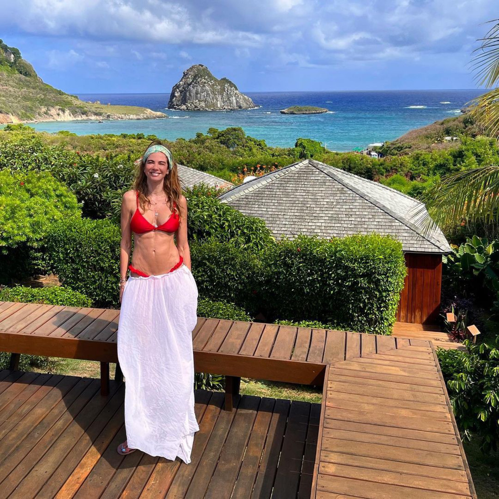 Luciana Gimenez curte o feriadão em Fernando de Noronha - Reprodução/Instagram