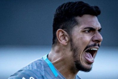 Empresário afirma que goleiro não tem interesse de deixar o Santos para atuar pelo Flamengo