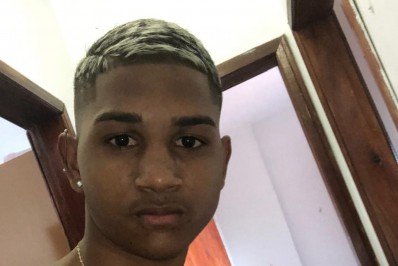 'Arrancaram um pedaço de mim', lamenta mãe de jovem morto a tiros em Honório Gurgel