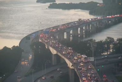 Motoristas enfrentam trânsito com fluxo bom no retorno do feriadão 
