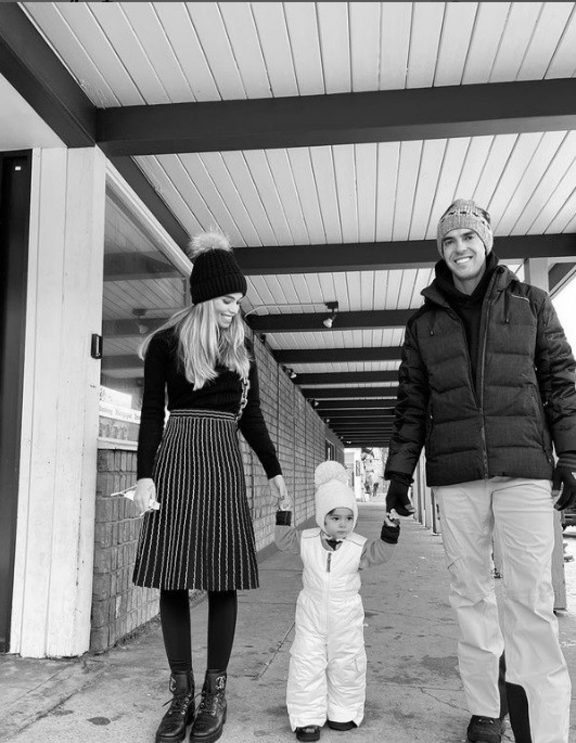 Carol Dias e Kaká com a filha, Esther - Reprodução/Instagram