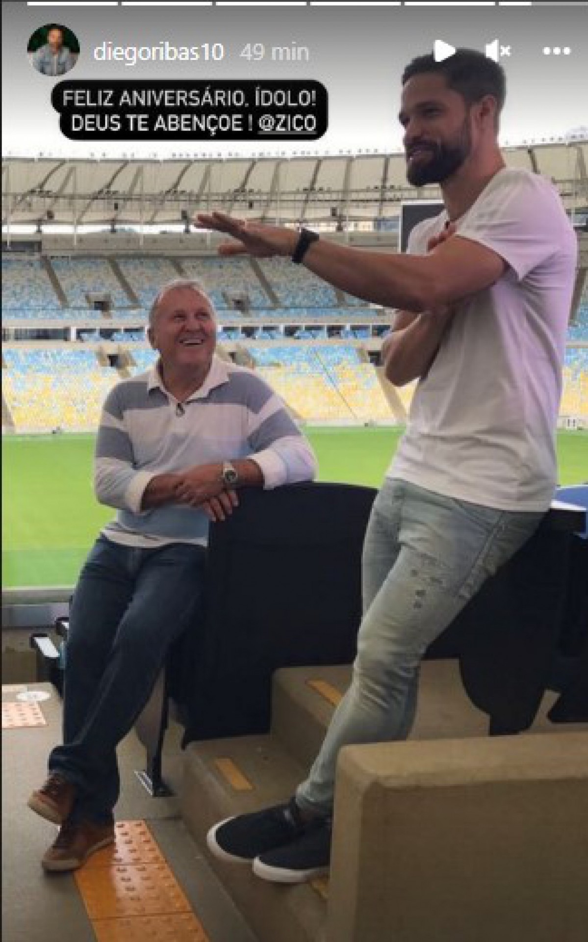 Diego Ribas homenageia Zico em seu Instagram