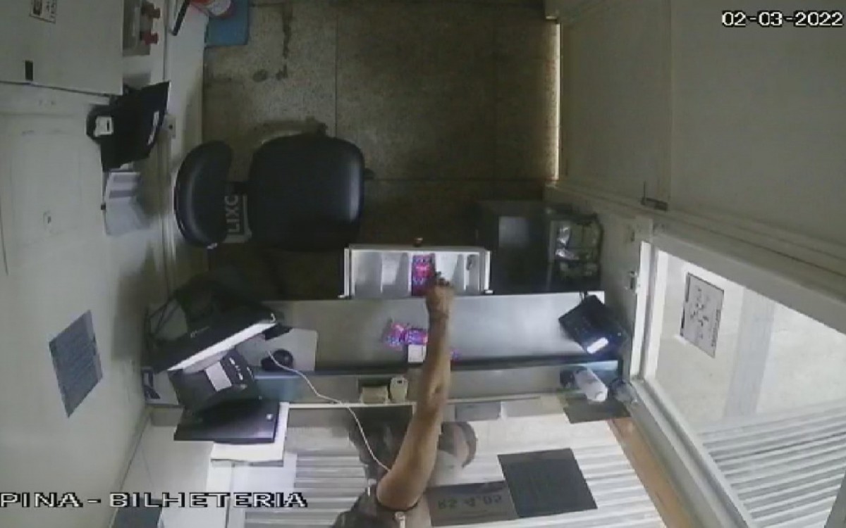 Imagem da c&acirc;mera de seguran&ccedil;a que flagrou o crime