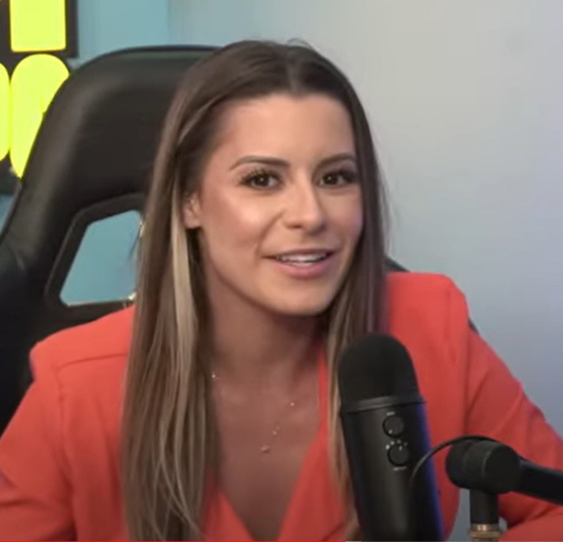 Arícia Silva - reprodução de vídeo