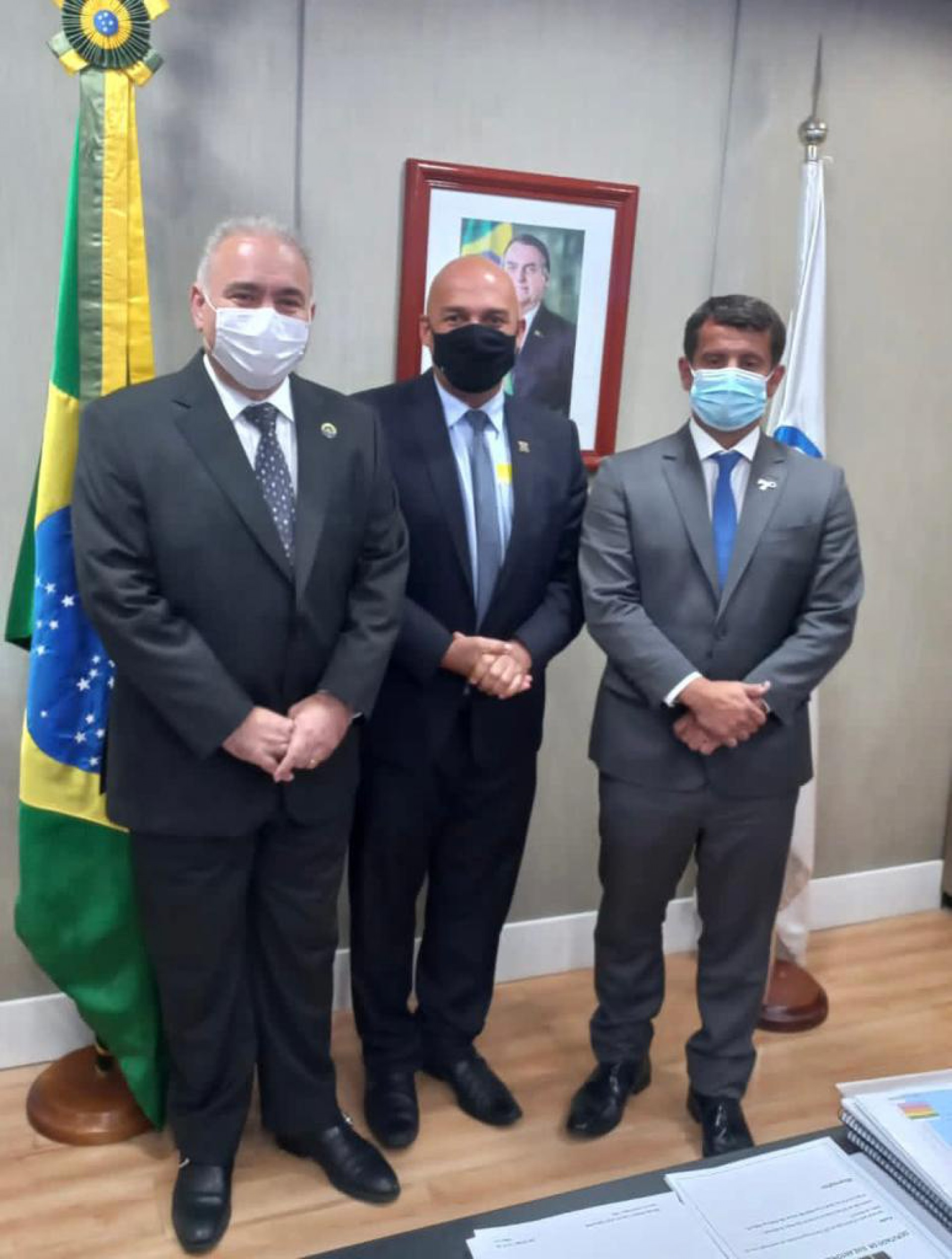 Prefeito aldeense, Fabio do Pastel; ministro da Saúde, Marcelo Queiroga e o deputado Dr Luizinho - Ascom