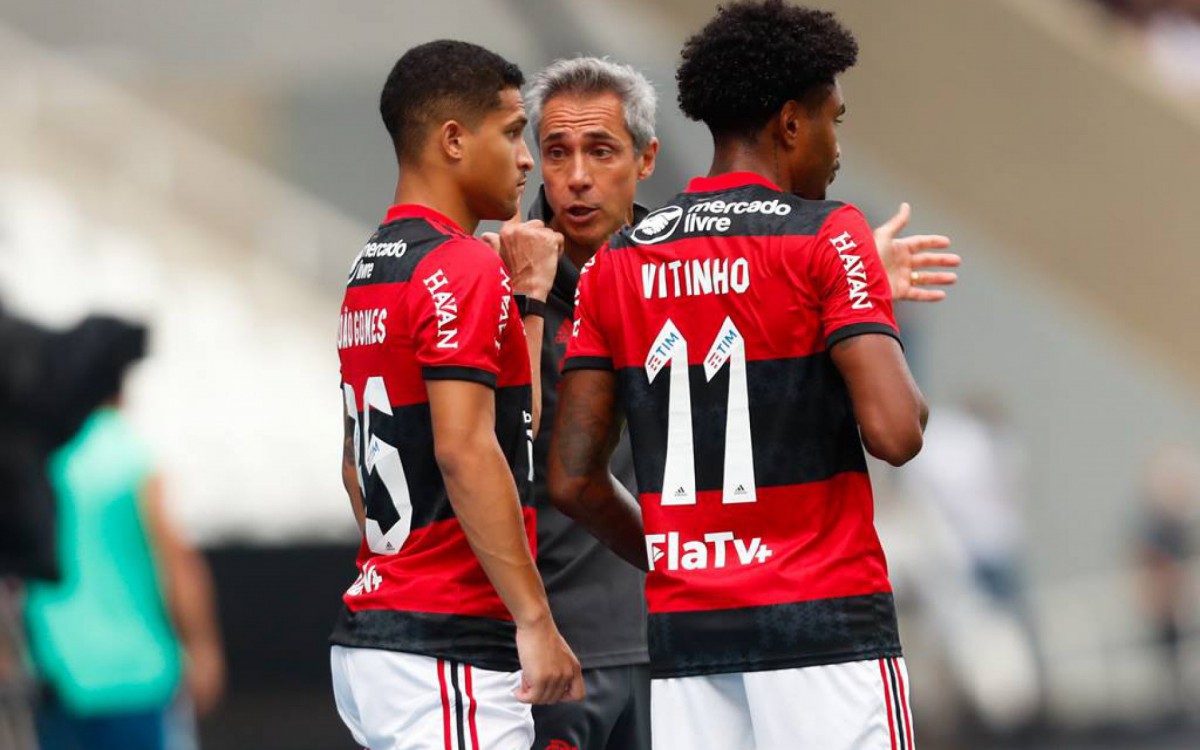Você sabia? João Gomes planejava deixar o Flamengo, mas confiança de Paulo Sousa fez volante desistir da ideia
