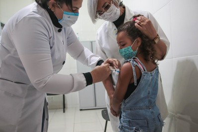 Cachoeiras de Macacu realiza vacinação itinerante contra a Covid-19 aos sábados