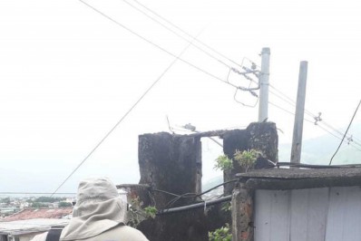 Equipe de zoonoses combate infestação de caramujos na Vila Emil, em Mesquita