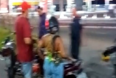 Polícia acaba com 'rolezinho' de moto durante a madrugada na Barra da Tijuca