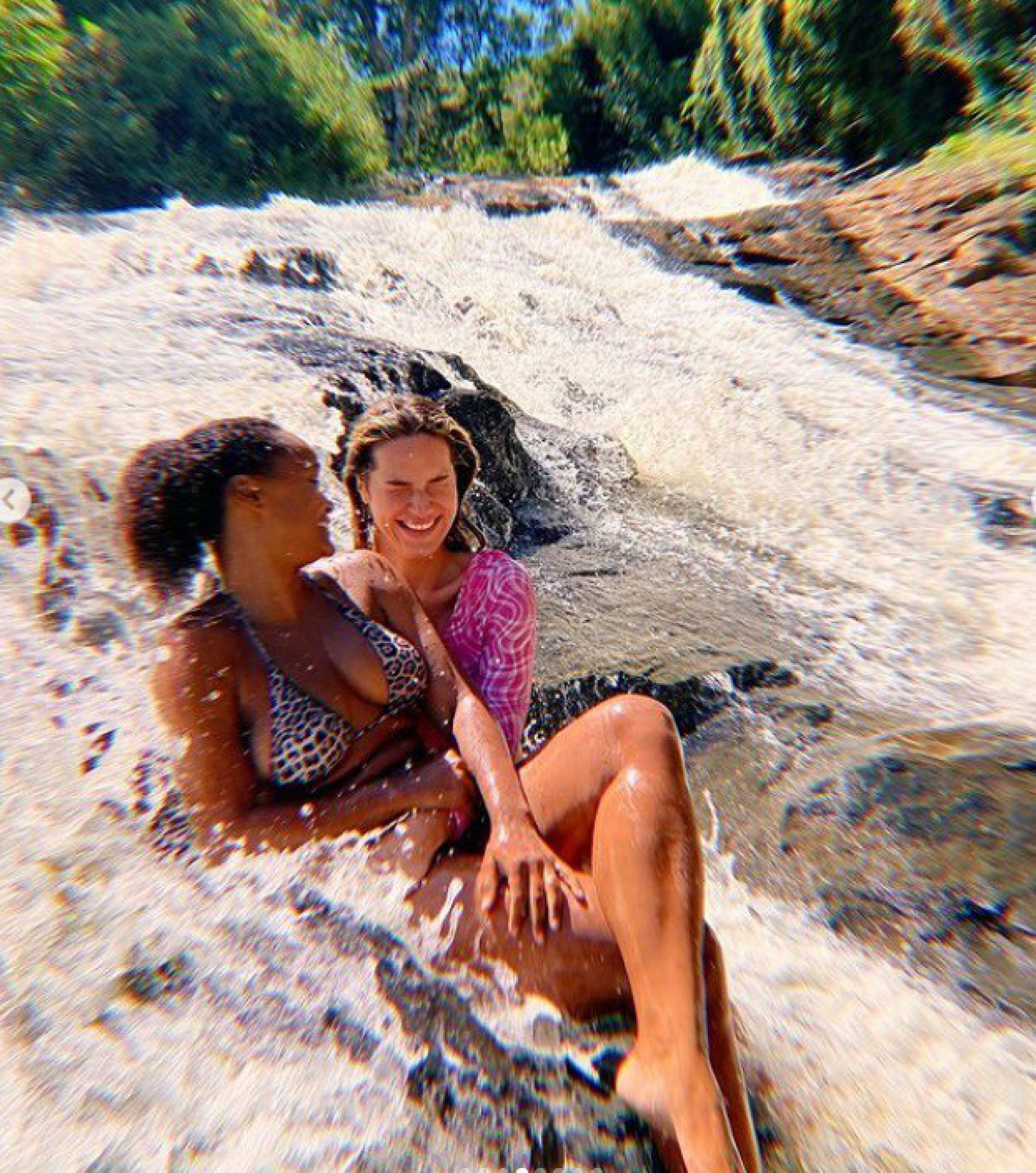 Giovanna Ewbank e a amiga - reprodução do instagram