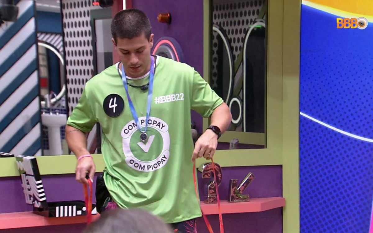 Arthur Aguiar escolhe Laís para o castigo do monstro - Reprodução/Globoplay