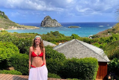 Luciana Gimenez comenta flacidez na barriga: 'Eu já tive dois filhos'