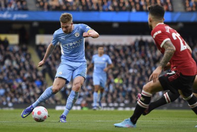 Manchester City goleia United pelo Campeonato Inglês