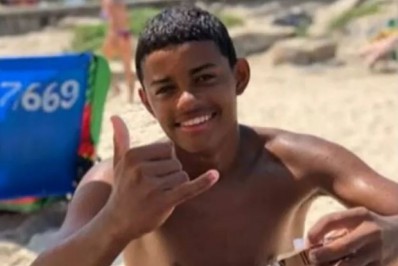 Corpo de adolescente que morreu baleado em Santa Cruz será enterrado nesta segunda-feira