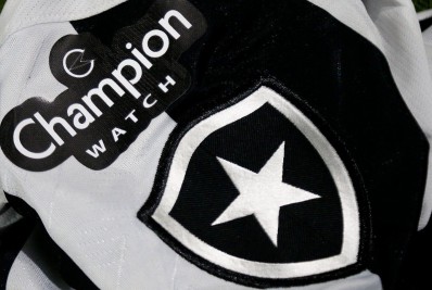 Botafogo anuncia patrocinio com marca de relógios