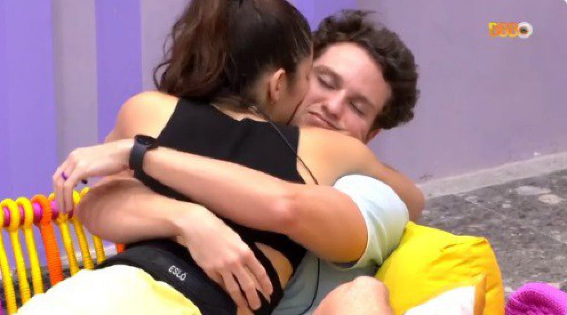 Eslovênia e Lucas se acertam - Reprodução/Globoplay