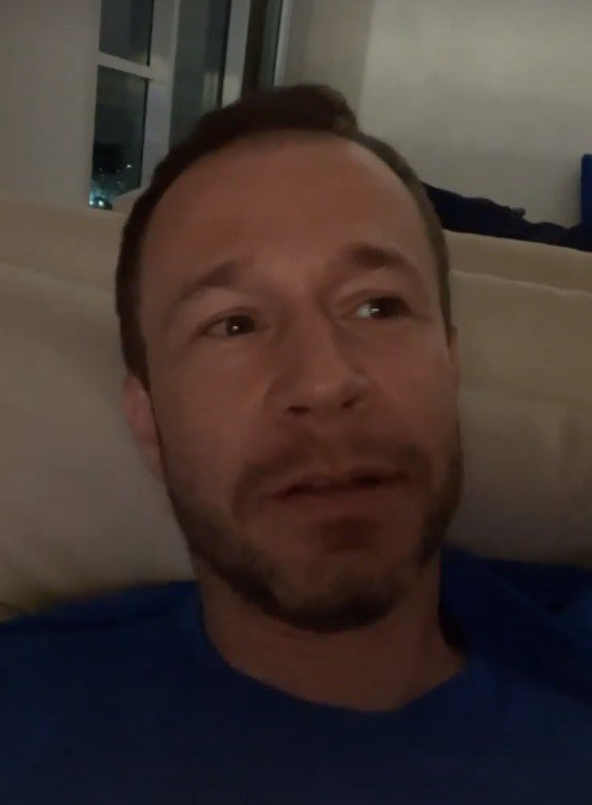 Tiago Leifert - reprodução de vídeo