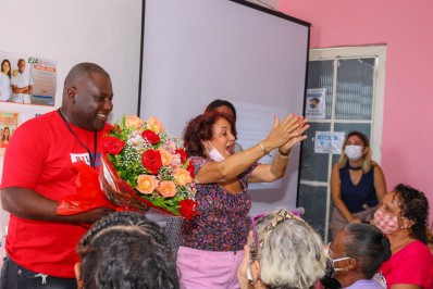 Casa da Terceira Idade de Nilópolis celebra o Dia Internacional da Mulher no Parque Sara Areal