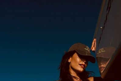 De biquíni, Vitória Strada mostra o corpão e encanta os internautas