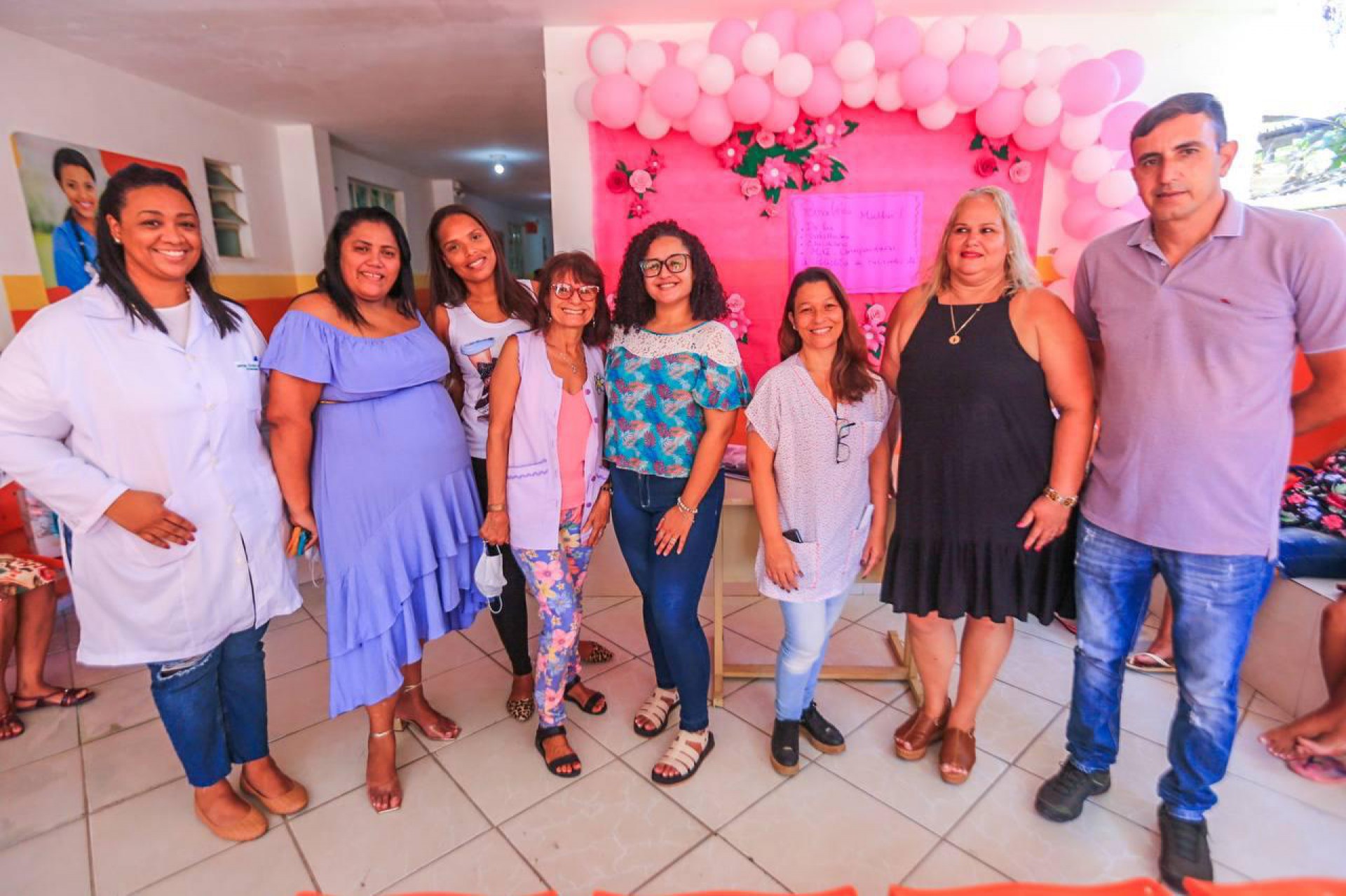 A Policl&iacute;nica de Heli&oacute;polis est&aacute; com um grupo de profissionais para conversar com as mulheres - Rafael Barreto / PMBR