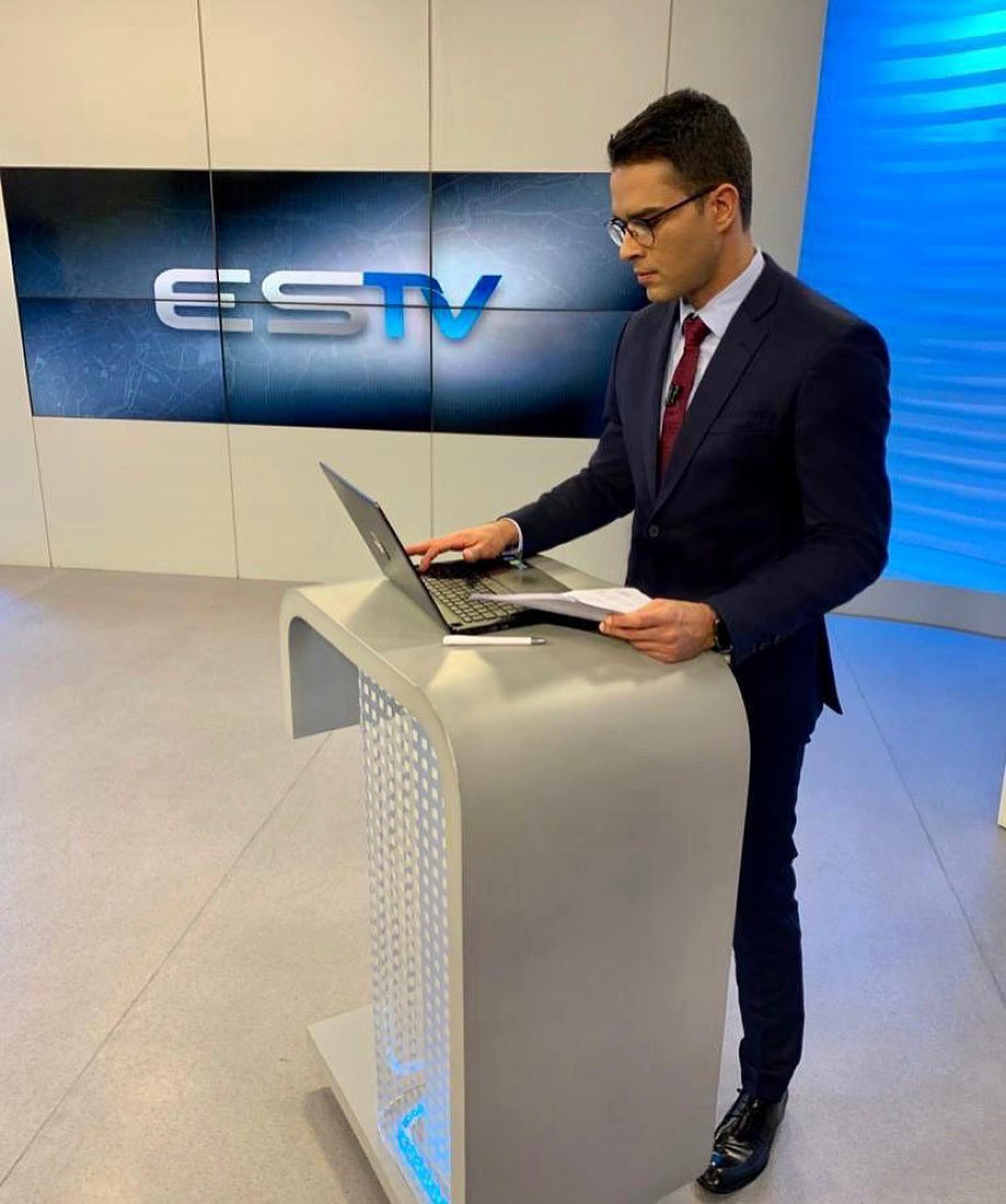 Jornalista Philipe Lemos deixa a TV Gazeta para lançar carreira política - Reprodução/Instagram